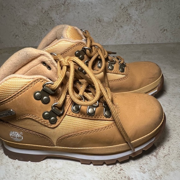 Timberlands - Picture 3 of 6